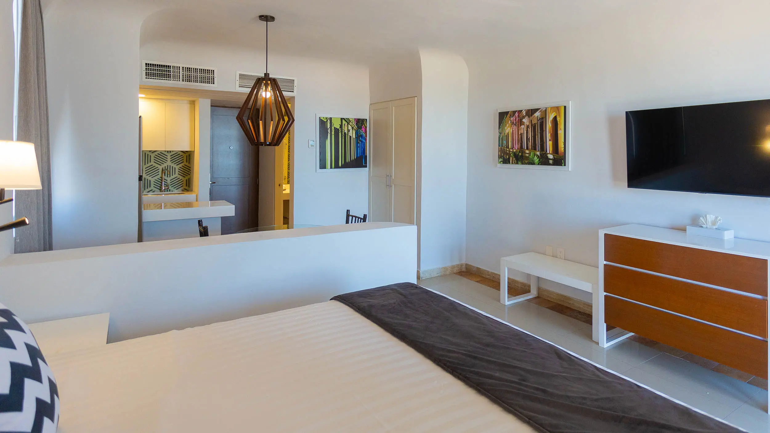Amplia habitacion tipo estudio en hotel Luna Palace Mazatlan